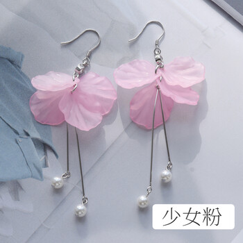 花瓣粉耳環(huán)