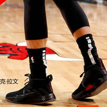 阿迪達(dá)斯簽名球鞋