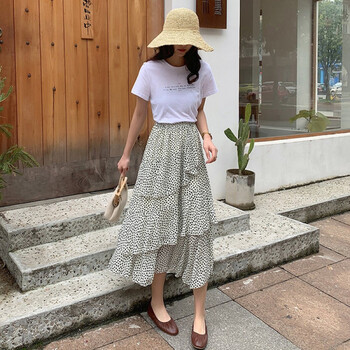 時(shí)尚印花半身裙，打造浪漫女人味