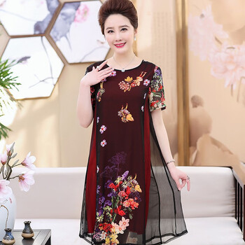 精致蕾絲裙，讓你變身女神主角