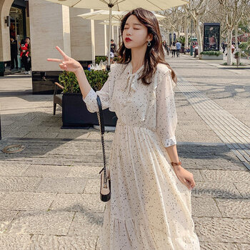 氣質(zhì)燈籠袖裙，打造優(yōu)雅小仙女