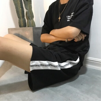 寬松喇叭褲，讓你的美腿兩不誤