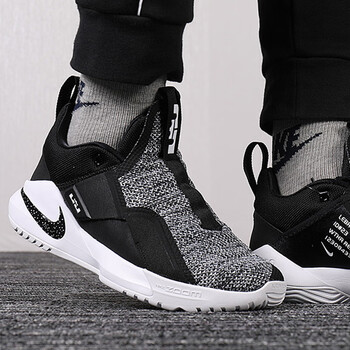 耐克（NIKE）籃球鞋AO2920-003/使節(jié)11 