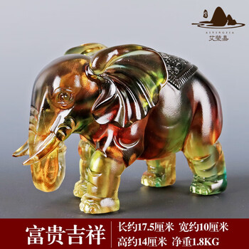 精致實(shí)木擺件，裝點(diǎn)客廳藝術(shù)感
