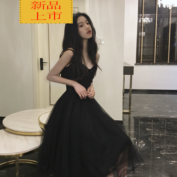 減齡小心機，碎花連衣裙來(lái)襲