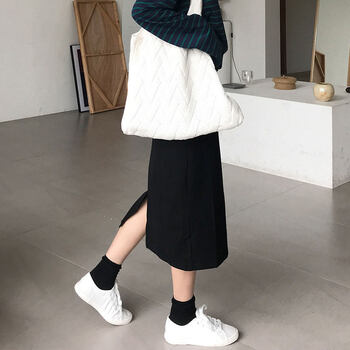 浪漫蕾絲半身裙，打造甜美少女風(fēng)