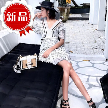 純色連衣裙，打造夏日清爽小身材