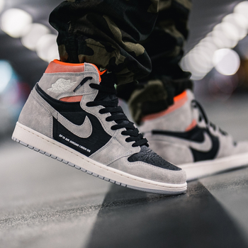 耐克（NIKE）籃球鞋555088-018做舊黑灰腳趾AJ1 