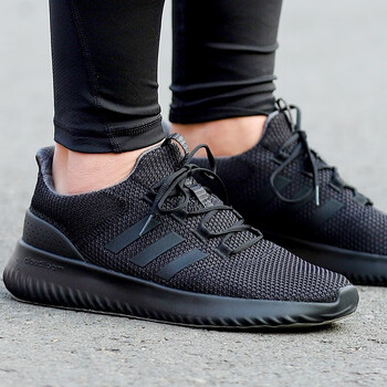 阿迪達(dá)斯（Adidas）跑步鞋BC0018 
