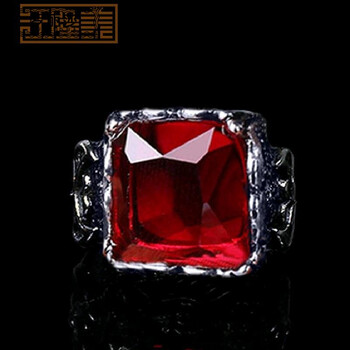 黑色大寶石戒指