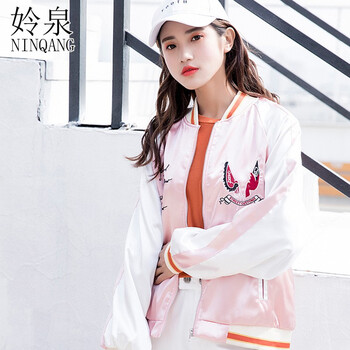 寬松休閑短外套，穿出青春活力范