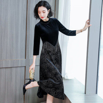 時尚鏤空連衣裙，打造優(yōu)雅小仙女