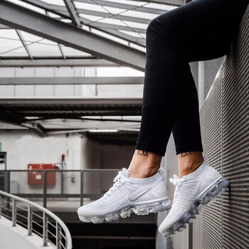 耐克（NIKE）跑步鞋942843-105 足球灰 41