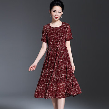 優(yōu)雅蕾絲長裙，打造迷人的小仙女