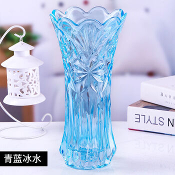 簡(jiǎn)約玻璃花瓶，讓生活更有韻味