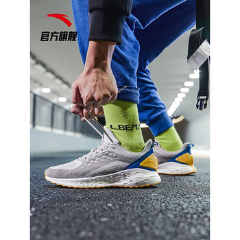 年輕人的標(biāo)配，系帶跑鞋值得入手