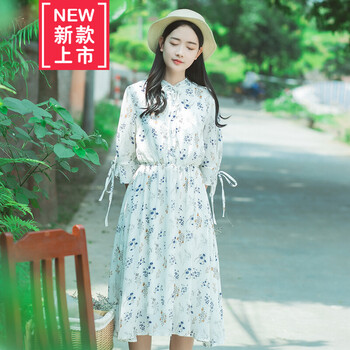 夏季穿搭，時(shí)尚雪紡連衣裙來(lái)幫你