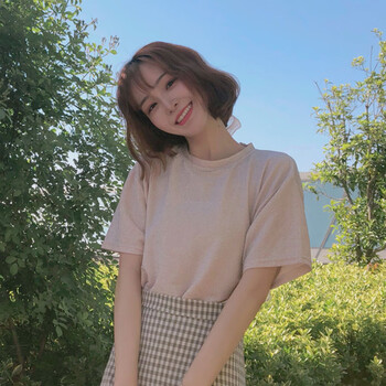 夏日穿搭，修身連衣裙來助力