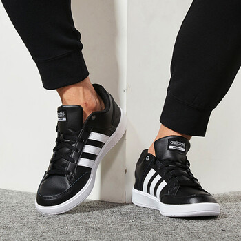 阿迪達(dá)斯（Adidas）跑步鞋2019春季新款DB0305黑色亮白 