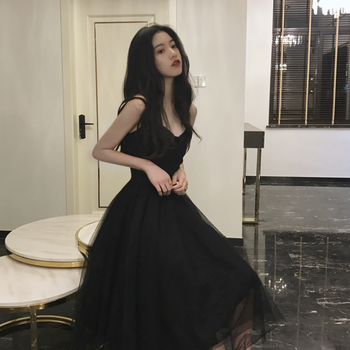 簡約風(fēng)長裙，打造優(yōu)雅氣質(zhì)女人味
