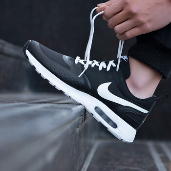 耐克（NIKE）跑步鞋918230-007 AIR MAX VISION 