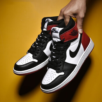 NIKE籃球鞋黑腳趾 
