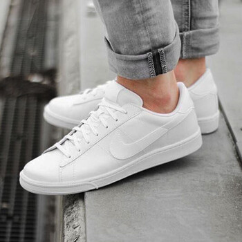 耐克（NIKE）板鞋白色 749747-111/2018新款 39