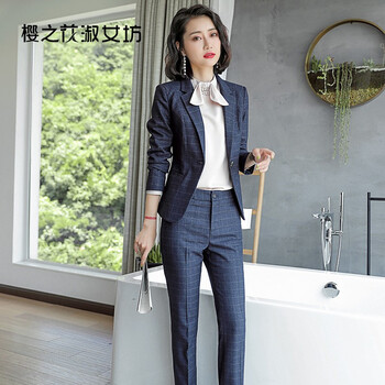 女西裝九分袖
