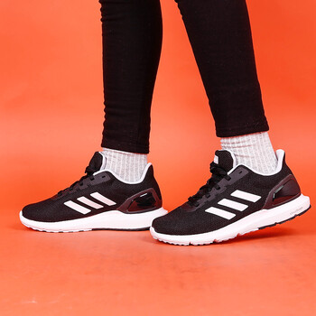 阿迪達斯（Adidas）跑步鞋B44888  37