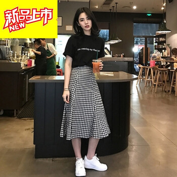清爽荷葉裙，穿出你的少女心