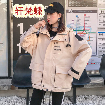 百搭牛仔外套，打造復(fù)古時尚范