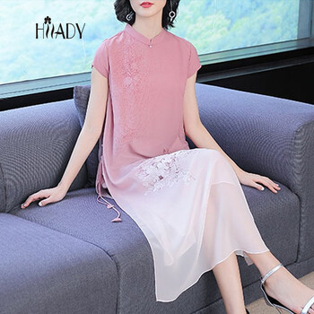 純色長(zhǎng)裙裙，打造優(yōu)雅小仙女