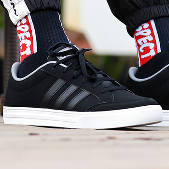 阿迪達(dá)斯（Adidas）板鞋F(xiàn)34370/19春新款 黑色 