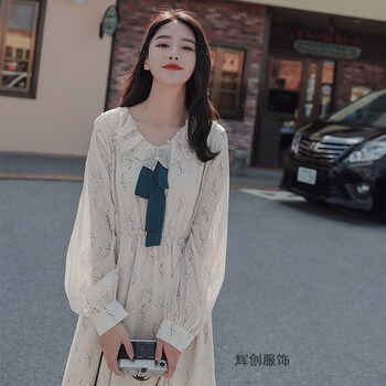 復(fù)古吊帶裙，打造優(yōu)雅小女人