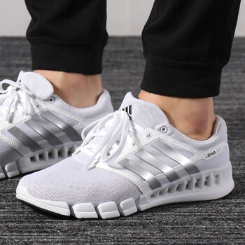阿迪達斯（Adidas）跑步鞋EF2663/清風(fēng)網(wǎng)面透氣 