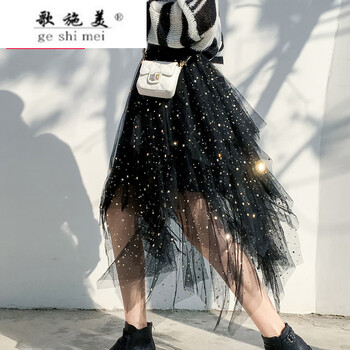 小身材大長腿，牛仔短裙來助力
