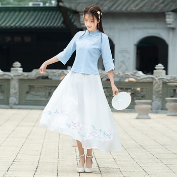 浪漫蕾絲連衣裙，打造優(yōu)雅女人味