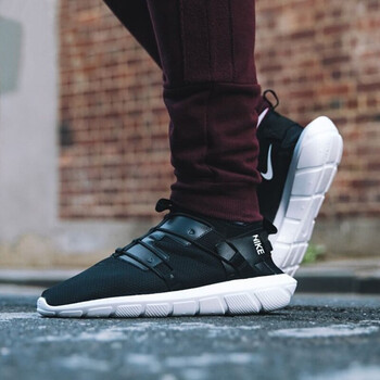 NIKE跑步鞋AA2194-002 40