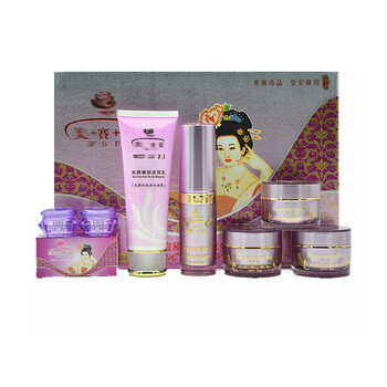 保濕護(hù)膚套裝，讓你告別干燥??！