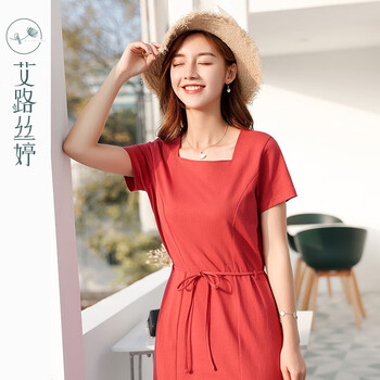 優(yōu)雅氣質(zhì)，簡約風連衣裙大逆襲