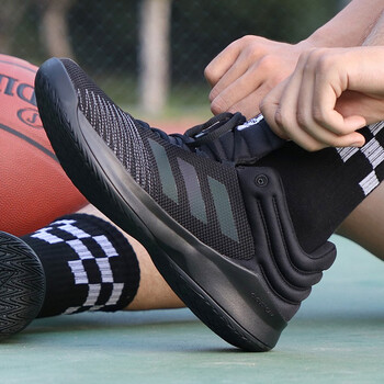 阿迪達斯（Adidas）籃球鞋BB7539   