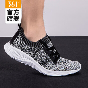 輕質(zhì)跑鞋，讓你舒適出行
