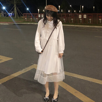 一字露肩連衣裙，讓你仙氣十足