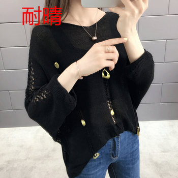 鏤空針織衫，微胖女生的好選擇