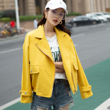 時(shí)尚翻領(lǐng)牛仔褲，穿出你的魅力