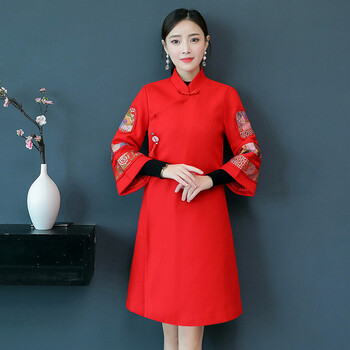 減齡小白裙，穿出優(yōu)雅女神范