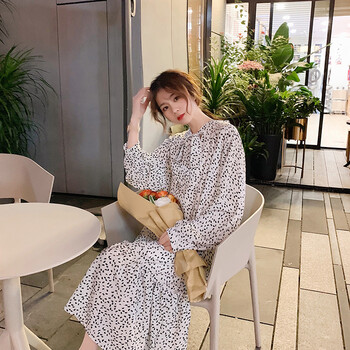 純色蕾絲裙，打造你的性感小心機