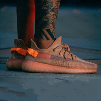阿迪達斯（Adidas）跑步鞋EG7490 