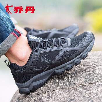 喬丹跑步鞋黑色/鯊魚灰（285） 