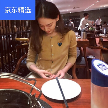 緊身圓領(lǐng)羊毛衫